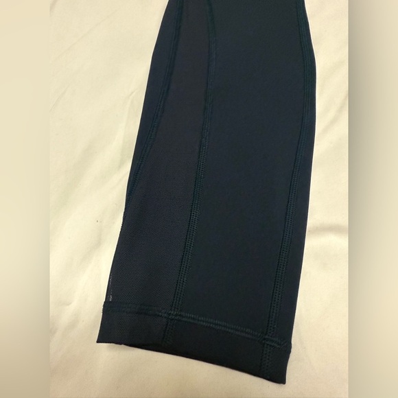 Lululemon Train Times 7/8 Pant (25" - Picture 8 of 11
